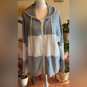 New Long Sleeve Full Zipper Hooded Sweater Size XXL Gray And White Polyester